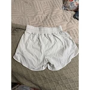 White lululemon hotty hots